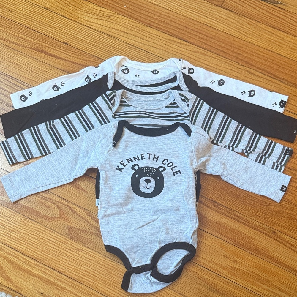 Kenneth Cole Bear Print Bodysuit Trio - Gray and Black